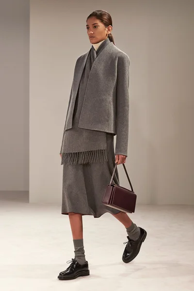Look 10